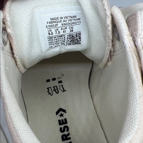 Converse Women’s CTAS Madison Mid Sneakers Pale Petal/Egret/Black Size 9.5 - Picture 3 of 14